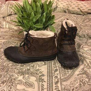 *RARE* Brown Out N About Shearling Chelsea Boots